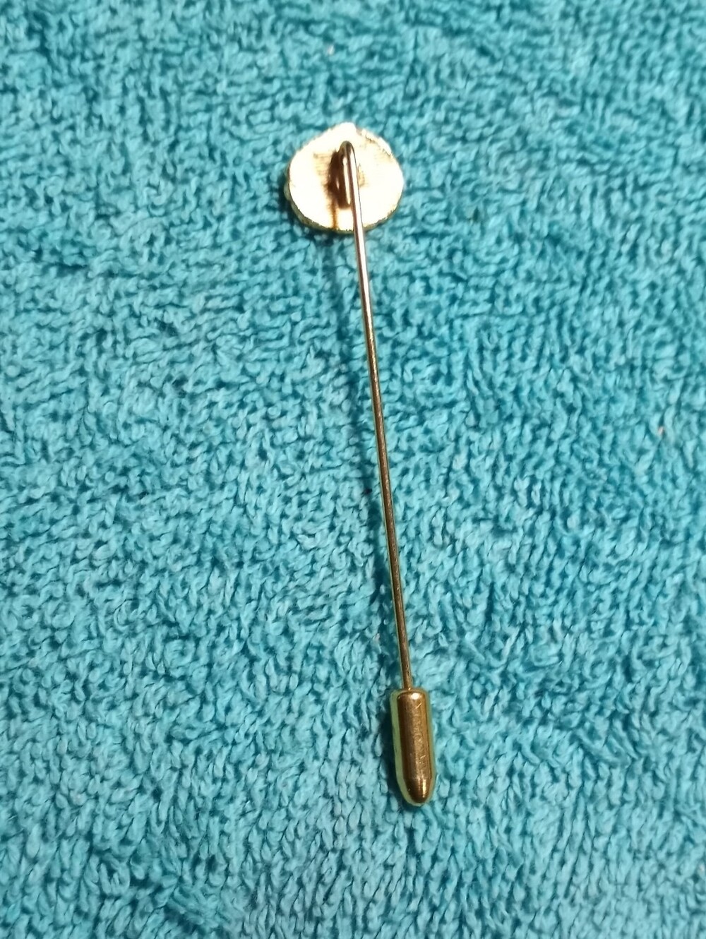 Gold Shell Stick Pin for Women - Elegant Gold Tone Accessory - Picture 3 of 3